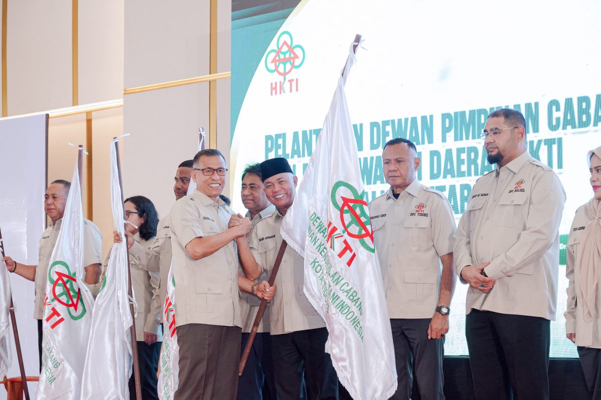 Nasri Abubakar saat dilantik sebagai Ketua DPC HKTI Kota Ternate, Senin (21/9/2026).