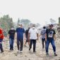 Tauhid Soleman saat meninjau lokasi Karhutla di TPA Buku Deru-Deru, Minggu (4/10/2026).