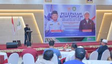 Ketua Pertina Provinsi Maluku Utara, Nasri Abubakar memberi sambutan di pelepasan atlet tinju Kejurnas Tinju Junior, Youth, dan Elite 2026.
