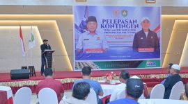 Ketua Pertina Provinsi Maluku Utara, Nasri Abubakar memberi sambutan di pelepasan atlet tinju Kejurnas Tinju Junior, Youth, dan Elite 2026.
