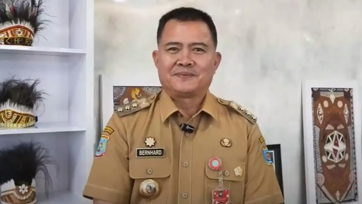Bernhard Eduard Rondonuwu, S.Sos., M.Si.
